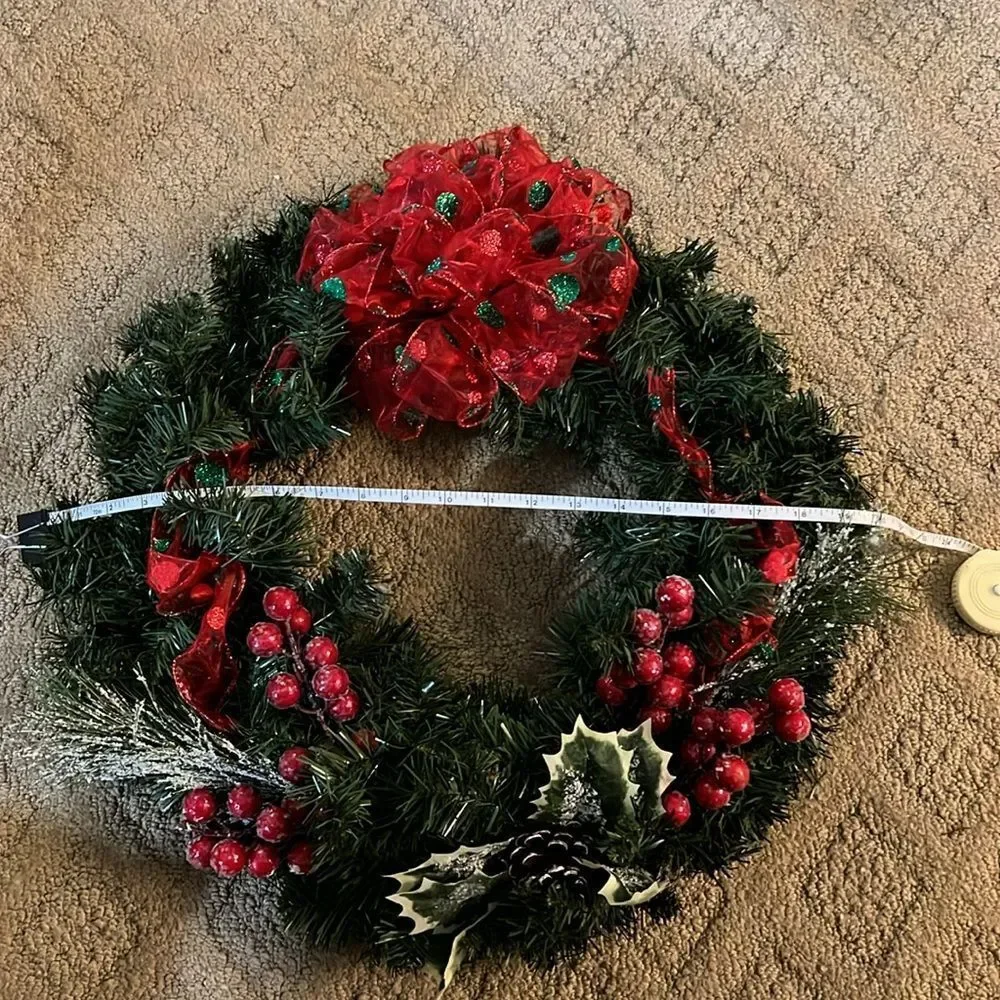 Handcrafted Christmas Wreath w/Pine Cone & Berries